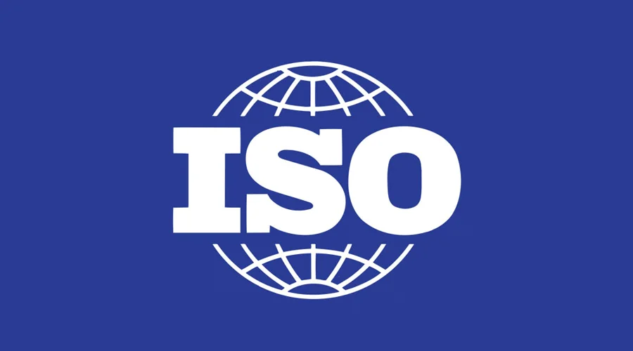 Logotipo oficial de las normas ISO, referentes internacionales en gestión de calidad y estandarización.